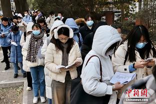 记者：曼城希望租借菲利普斯的球队承担球员13万镑周薪的大部分